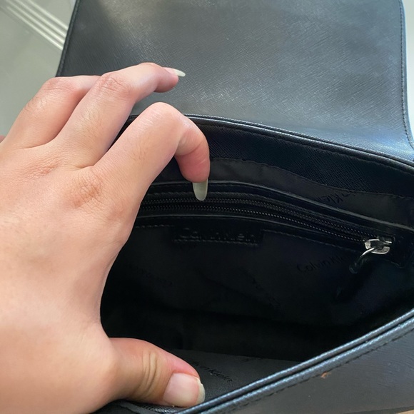 Calvin Klein purse - Picture 4 of 4